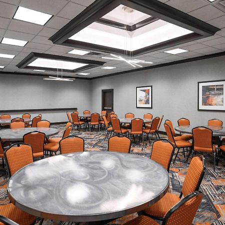 Hampton Inn Evansville Airport Екстер'єр фото