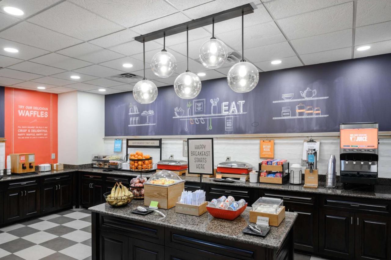 Hampton Inn Evansville Airport Екстер'єр фото